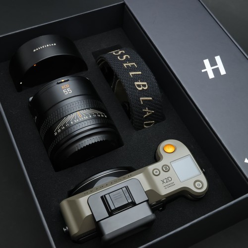 Hasselblad X2D 100C Earth Explorer Ltd Edition Lens Kit shutter 3690