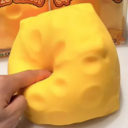 Squishy Queso Viral Grande 11 Cm. Antiestr&eacute;s En Caja Amarillo